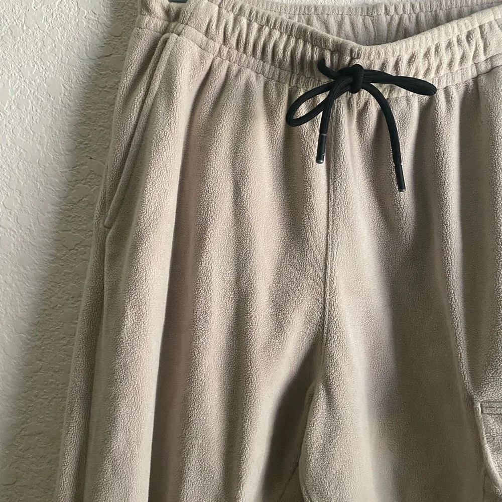 Jordan Essential Fleece Winter Cream Jogger Cargo Sweat Streetwear Pants Size S